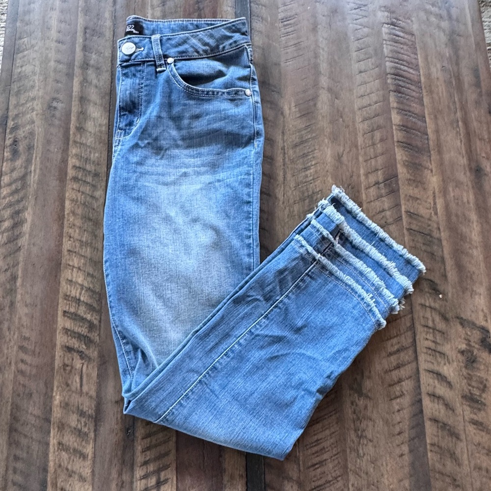 NWOT 1822 Denim Jeans. Size 8 - Picture 3 of 6